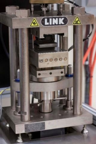 Product Spotlight: Hydraulic Controlled Compressibility Stand (M1620-H)